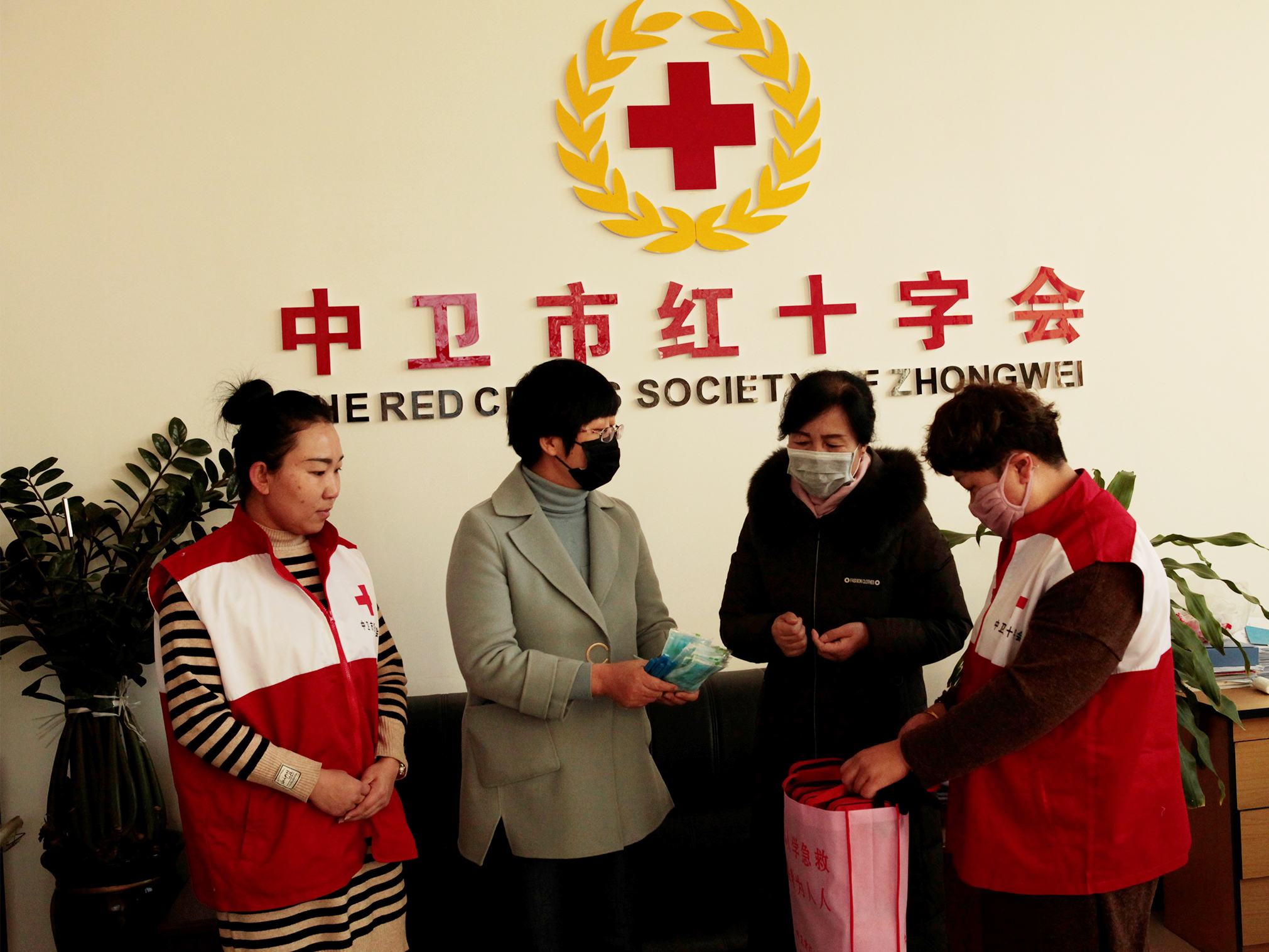 抗擊疫情人人有責(zé)，早康枸杞為奮戰(zhàn)一線(xiàn)的英雄加油助力！